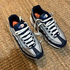 Nike air max. Size 6Y barely worn, like new. Gray/navy/white